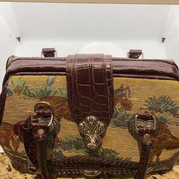 Vintage grained Leather bag with tapestry embroidered front - Picture 10 of 13